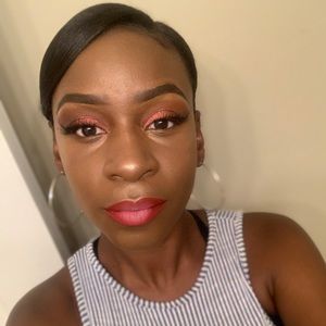 Meet your Posher, Kiana